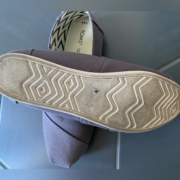 Woman’s grey size 9.5 shoes - Toms - Picture 4 of 4